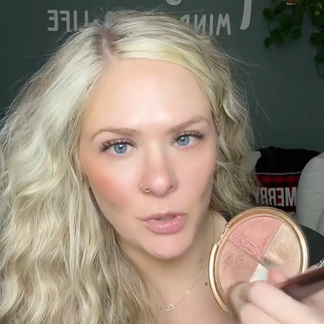 – Clara R., London